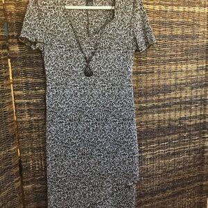 Pretty Brown and white pattern Dress.
